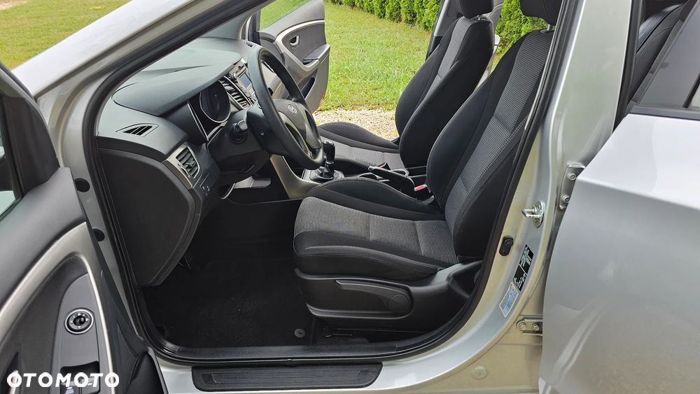 Hyundai i30 1.4 Trend - 8