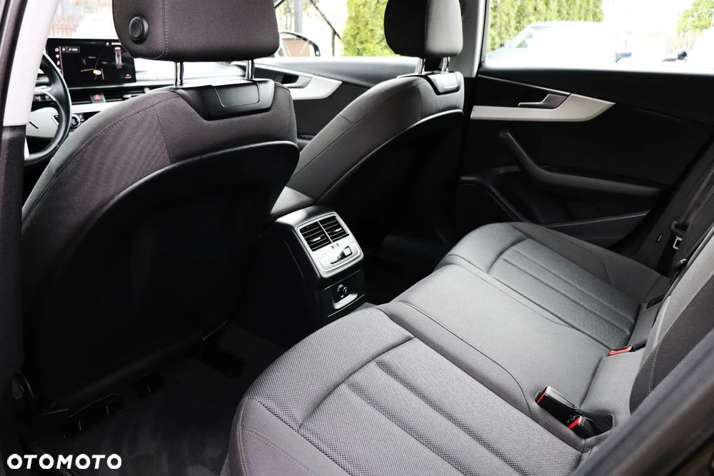 Audi A4 Avant 35 TDI mHEV S Line S tronic - 20