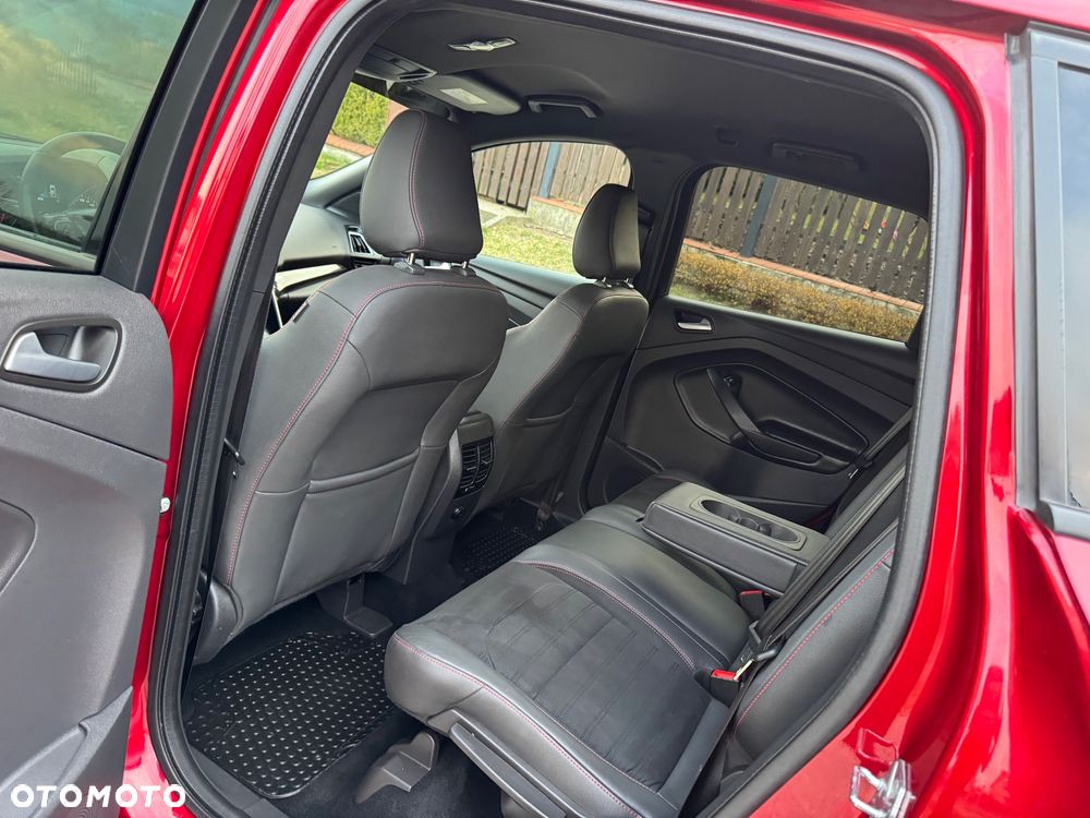 Ford Kuga 2.0 TDCi 4x4 ST-Line - 6