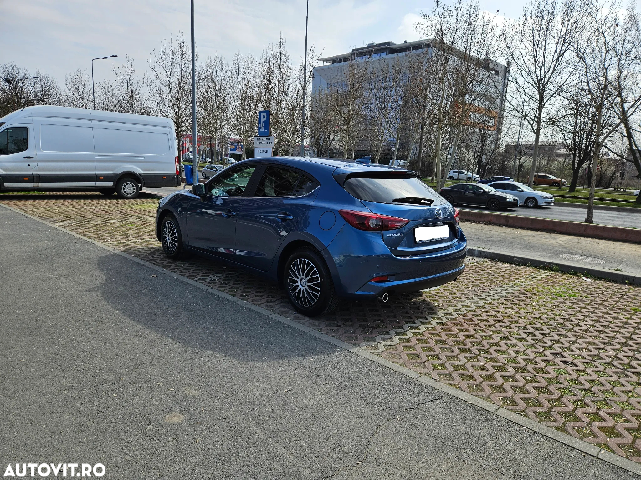 Mazda 3 - 5