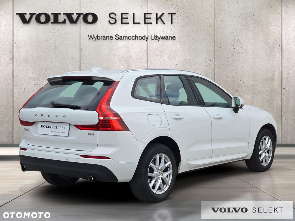 Volvo XC 60 B4 B Momentum - 5