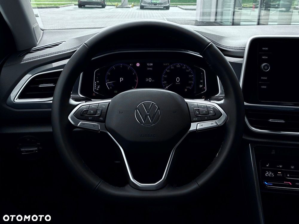 Volkswagen T-Roc - 13