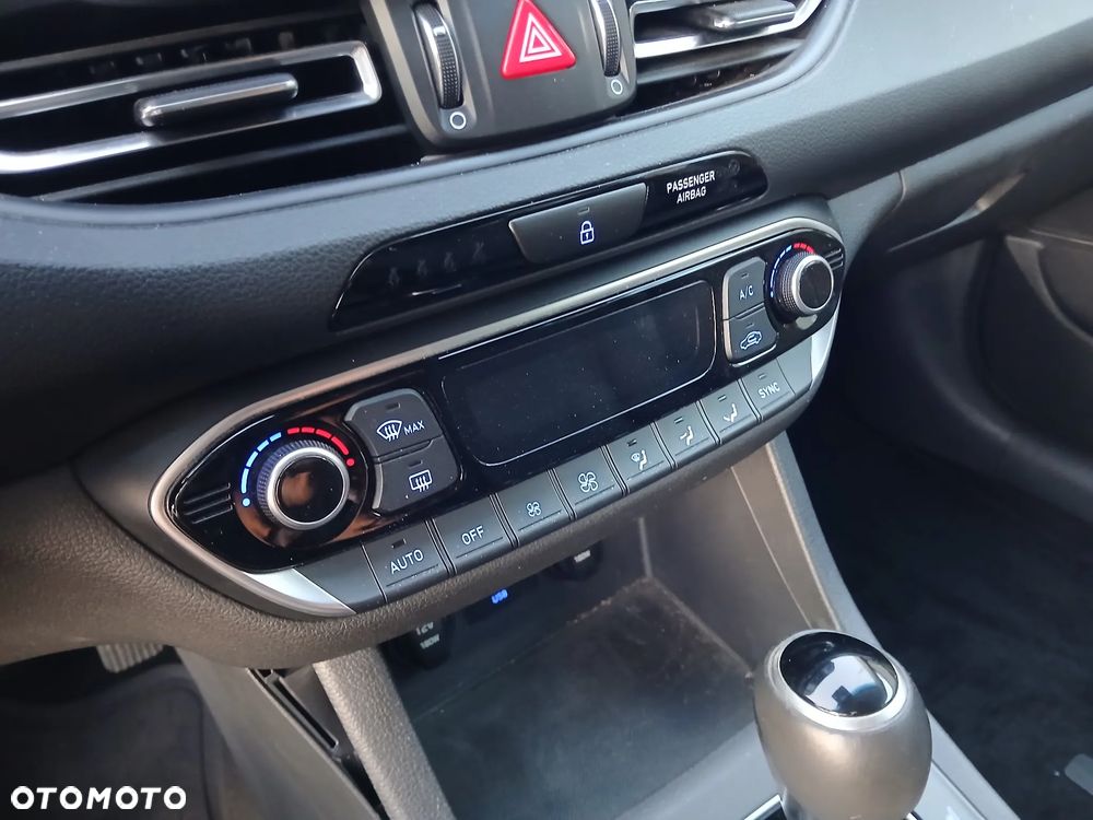 Hyundai i30 1.0 T-GDI Smart DCT - 31