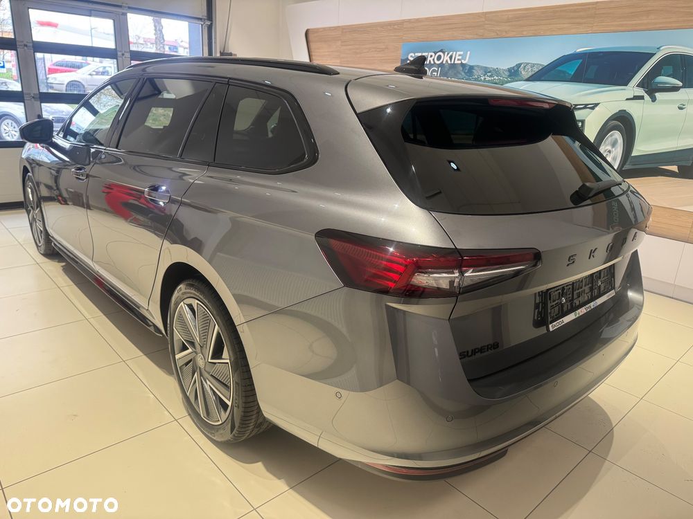 Skoda Superb 2.0 TSI Sportline DSG - 4