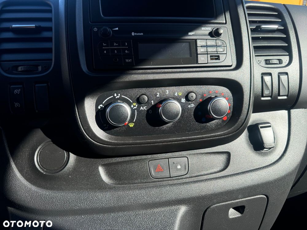 Renault Trafic - 22