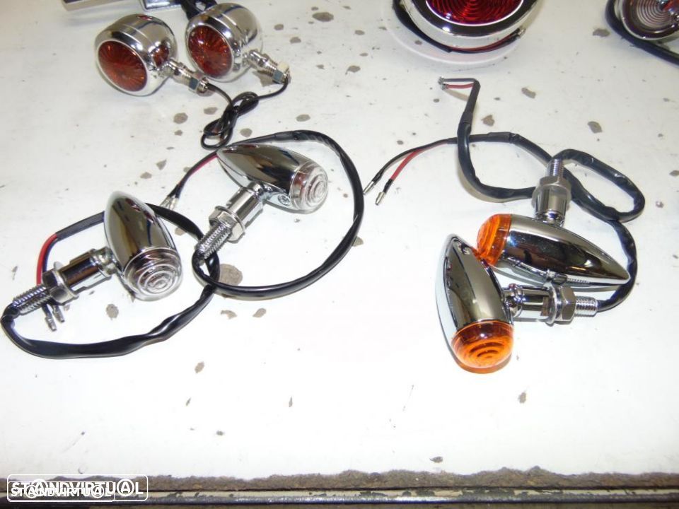 Carros antigos e motas farolins - 3