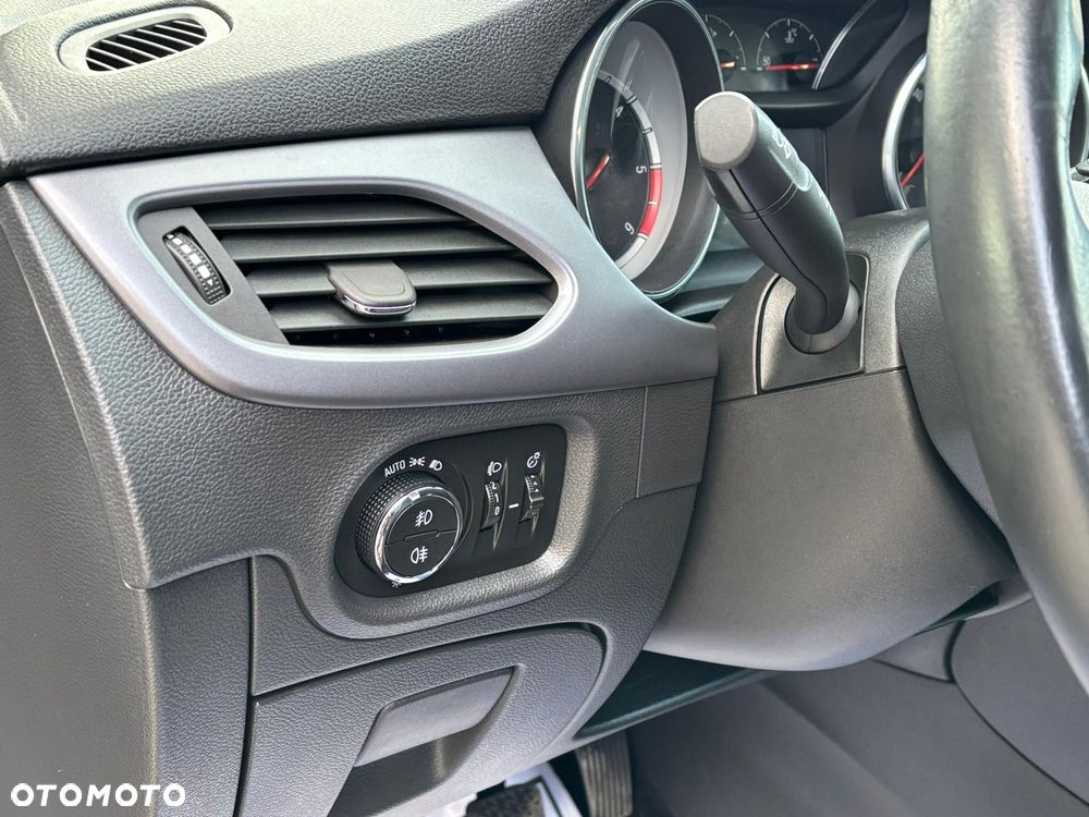 Opel Astra 1.6 CDTI DPF ecoFLEX Start/Stop Edition - 18