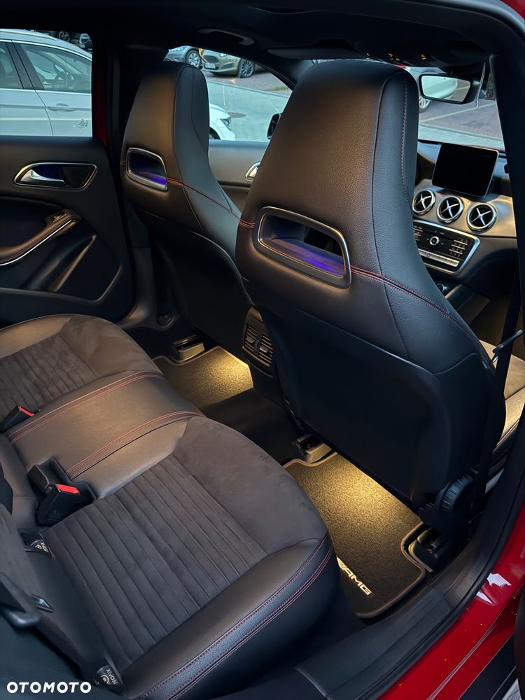 Mercedes-Benz GLA 220 4-Matic AMG Line - 17
