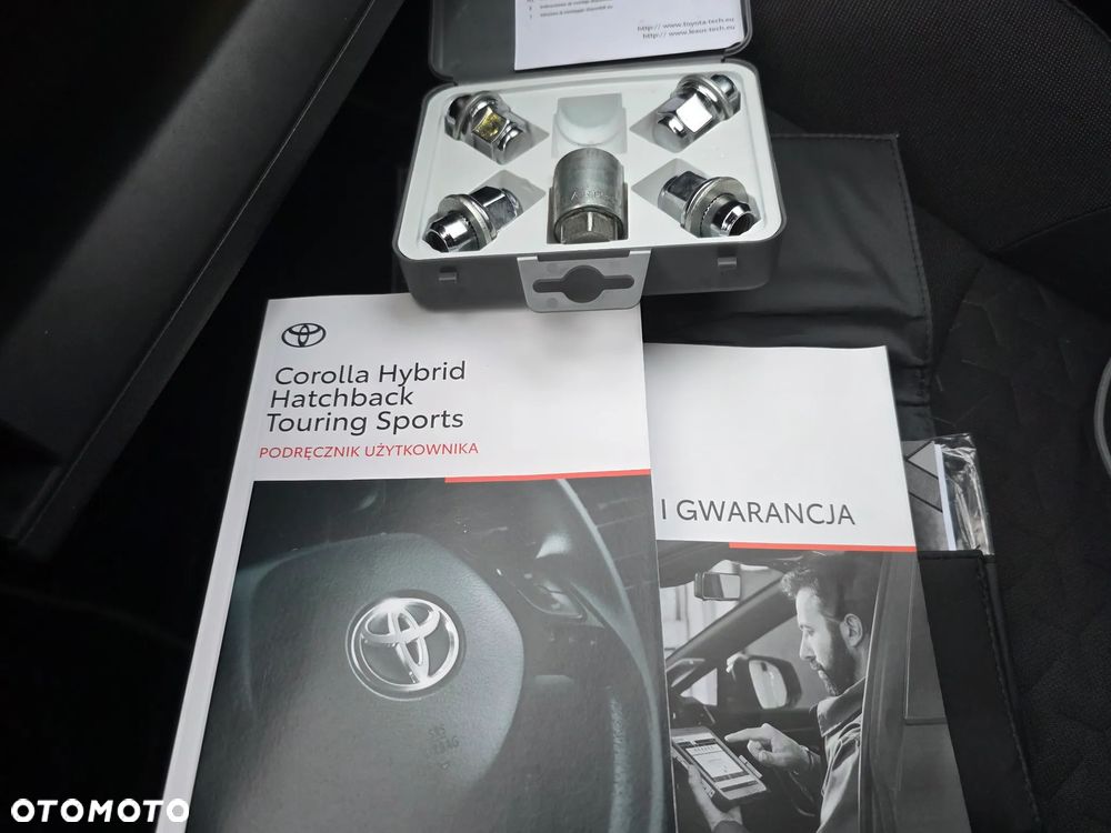 Toyota Corolla 1.8 Hybrid Comfort - 30