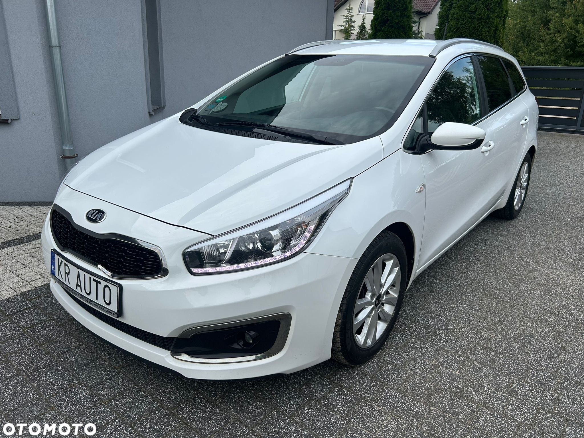 Kia Ceed 1.6 CRDi 136 ISG GT Line - 24