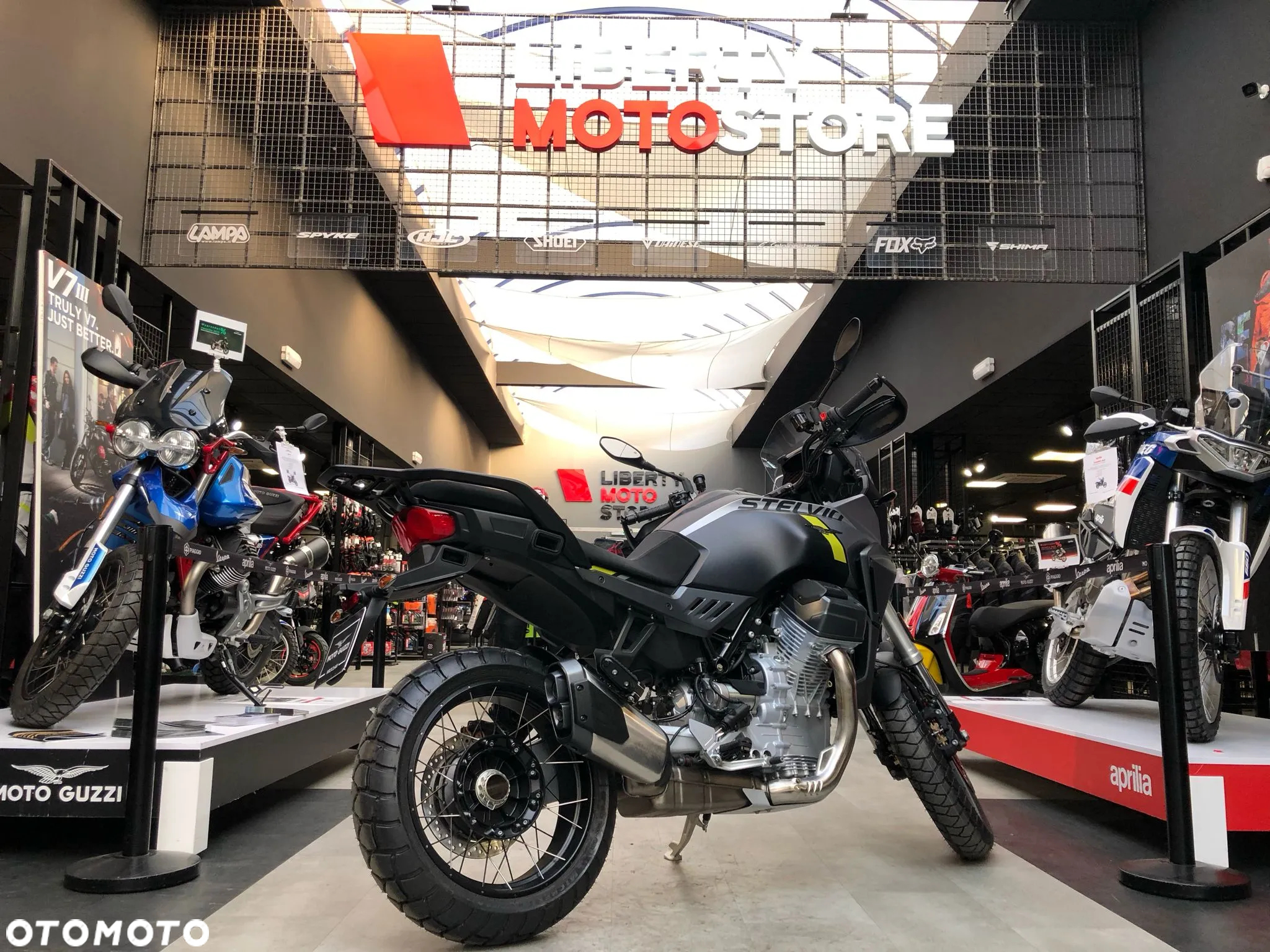 Moto Guzzi Stelvio - 2