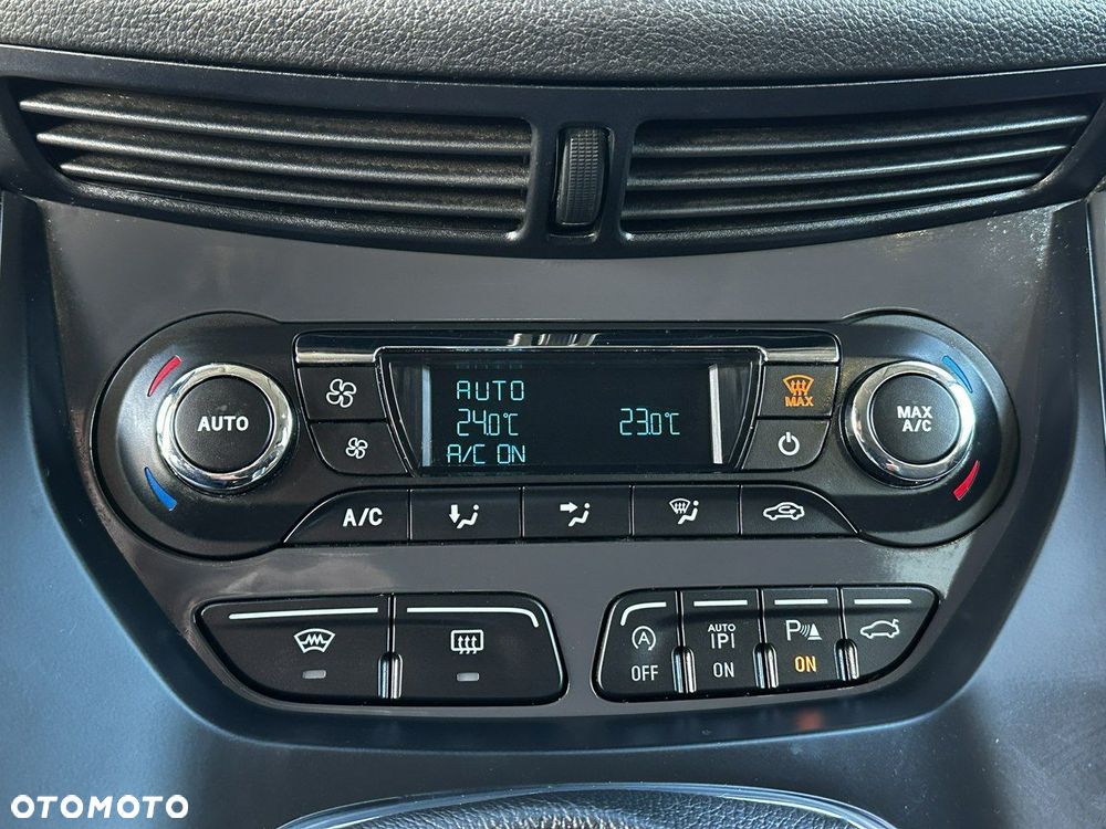 Ford Kuga 2.0 TDCi AWD Titanium - 28