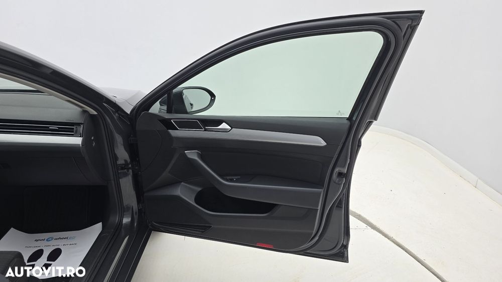 Volkswagen Passat 2.0 TDI DSG Comfortline - 18