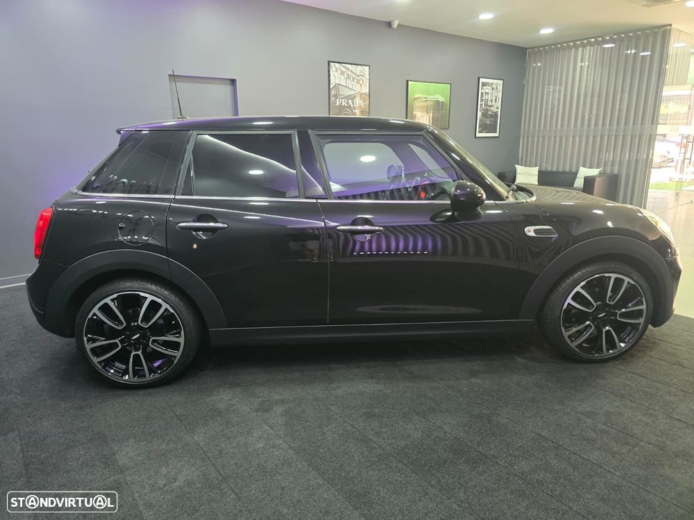 MINI 5 Portas Cooper D Auto - 24