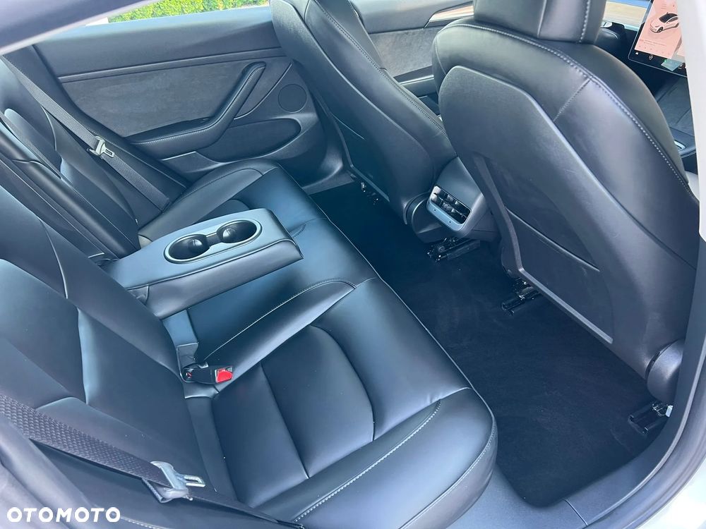 Tesla Model 3 - 17