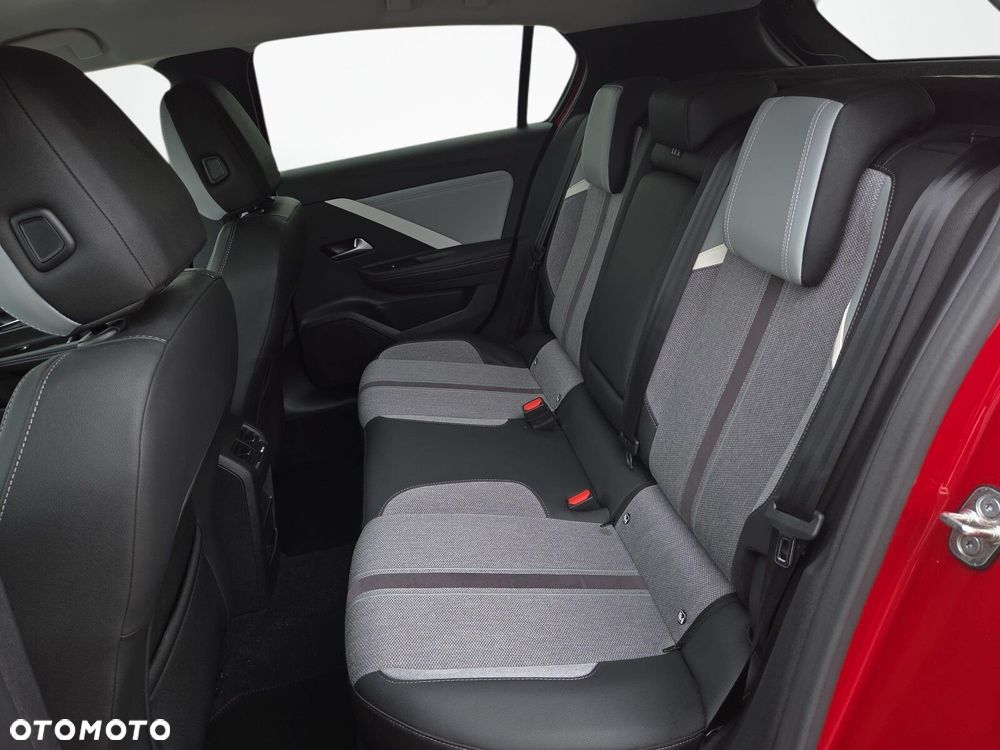 Opel Astra 1.2 T GS S&S - 13