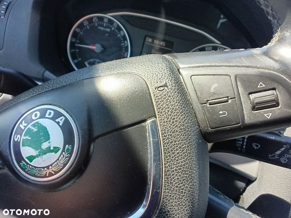 Skoda Octavia - 25