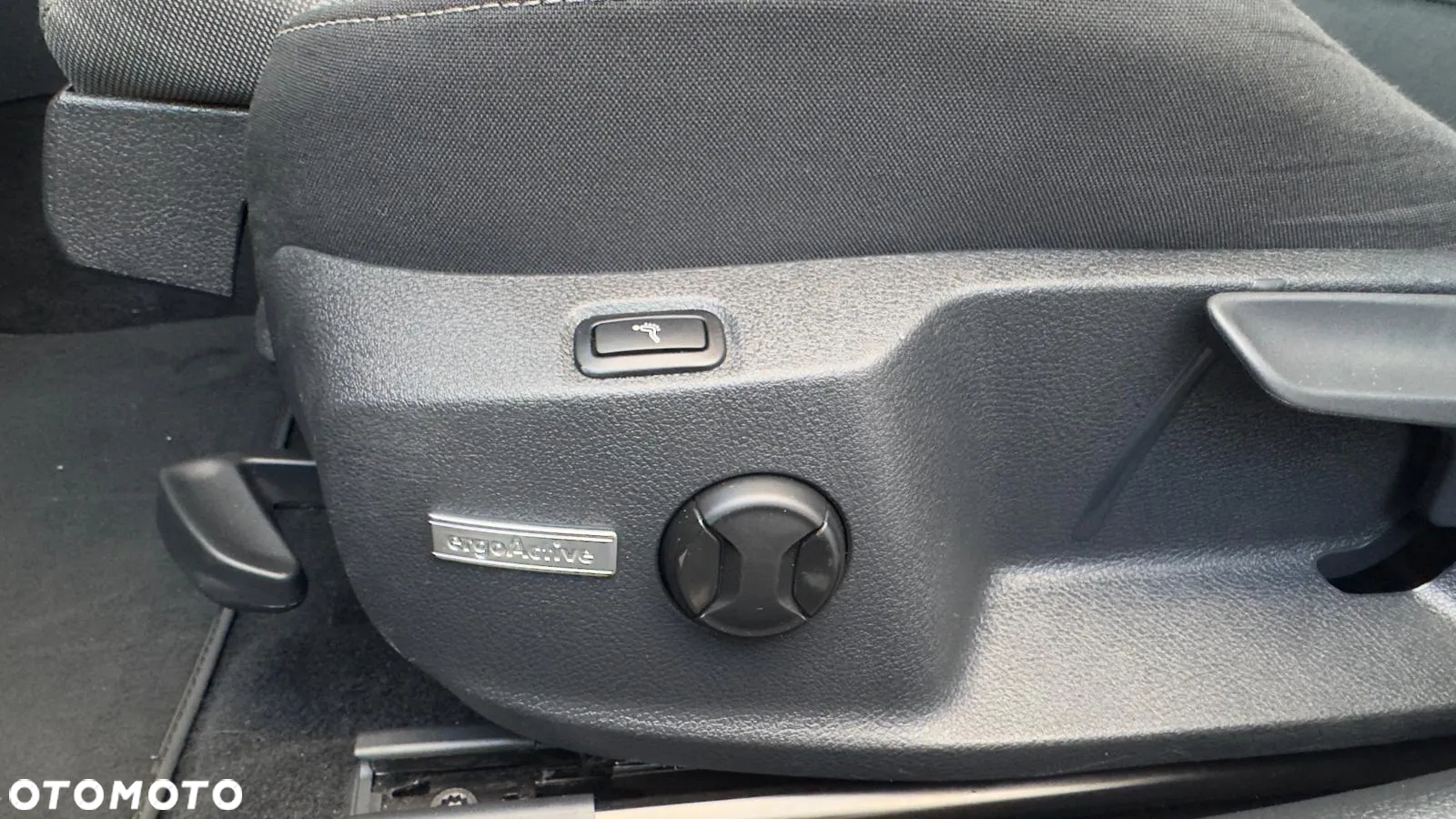 Volkswagen Golf 2.0 TDI 4Motion DSG Highline - 14