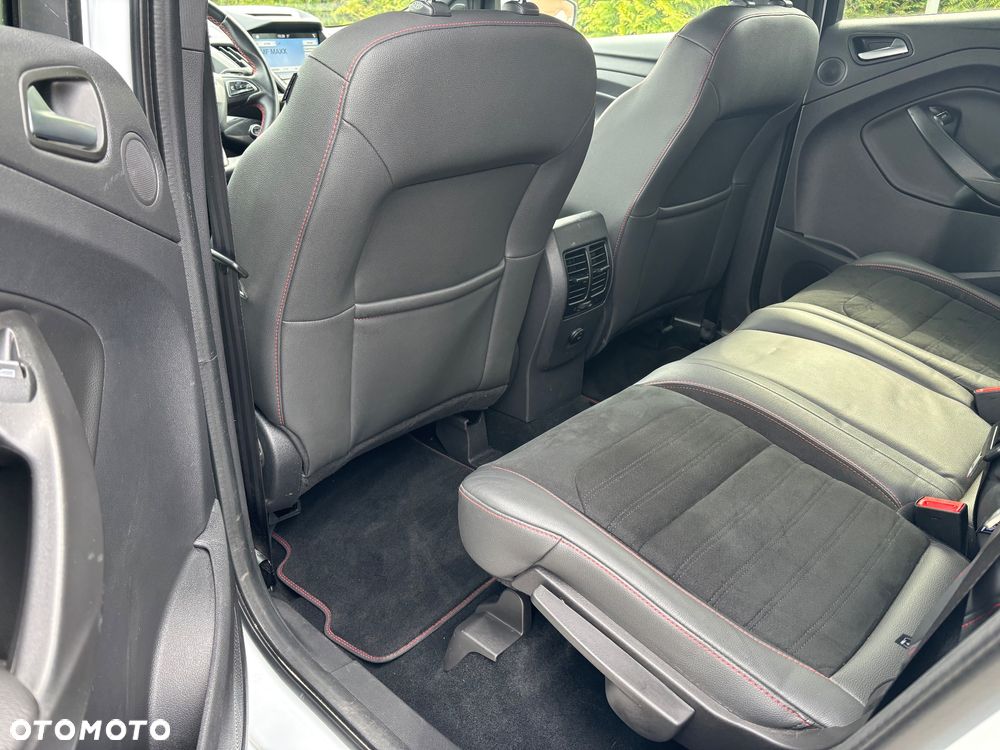 Ford Kuga 2.0 TDCi 4x4 ST-Line - 12