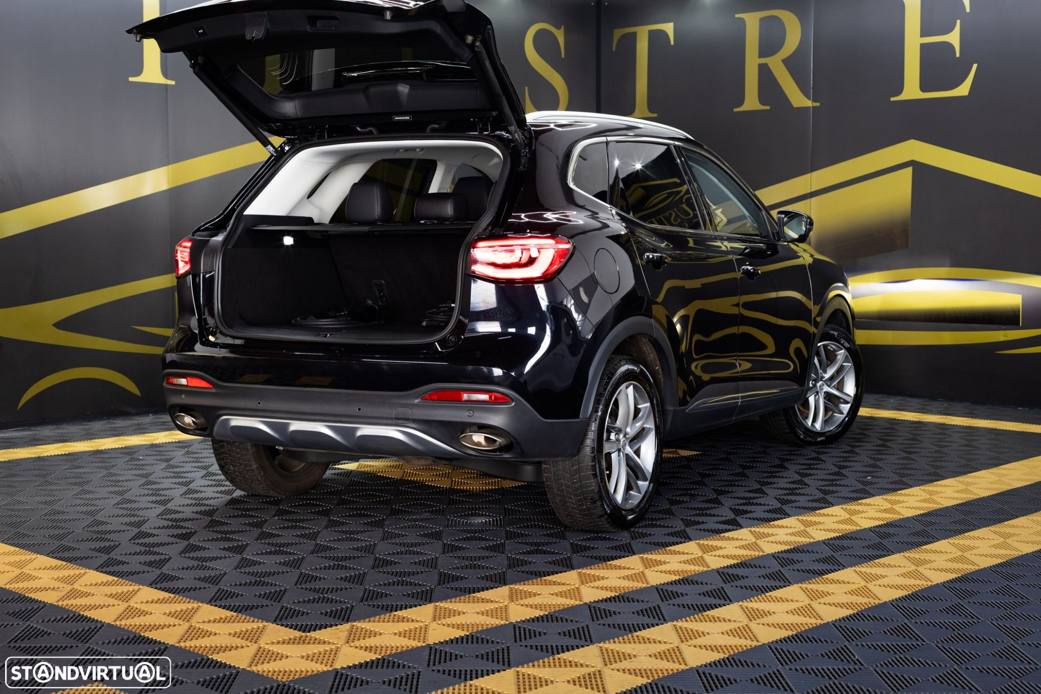 MG EHS 1.5T-GDI PHEV Luxury - 7