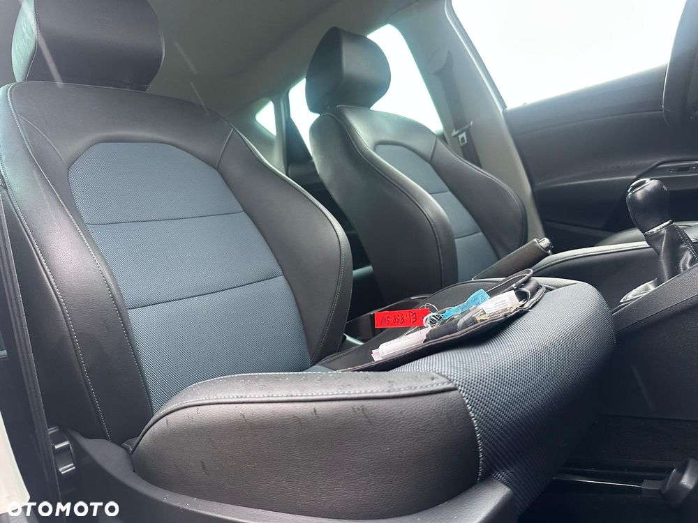 Seat Ibiza 1.2 TSI CONNECT - 28