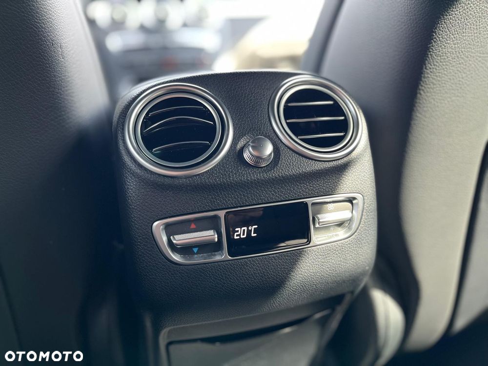 Mercedes-Benz GLC 300 e 4-Matic - 14