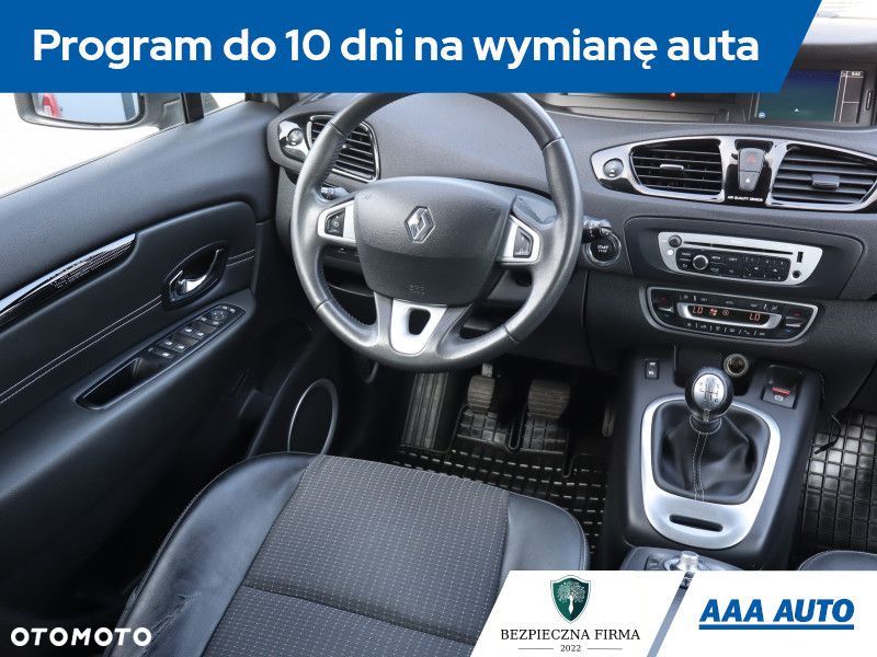 Renault Grand Scenic - 8