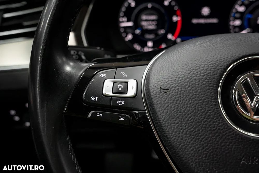 Volkswagen Passat Variant 2.0 TDI DSG R Executive - 38
