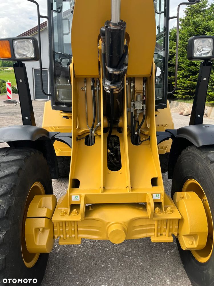 Caterpillar 906 - 7