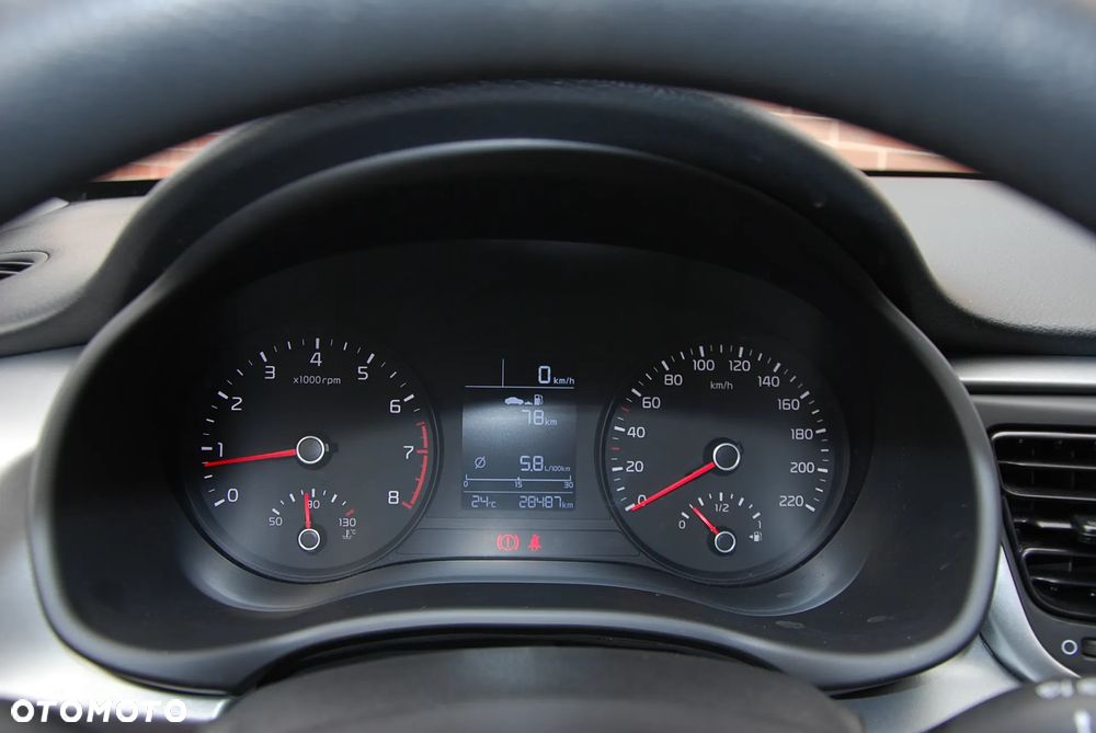 Kia Rio 1.2 M - 34
