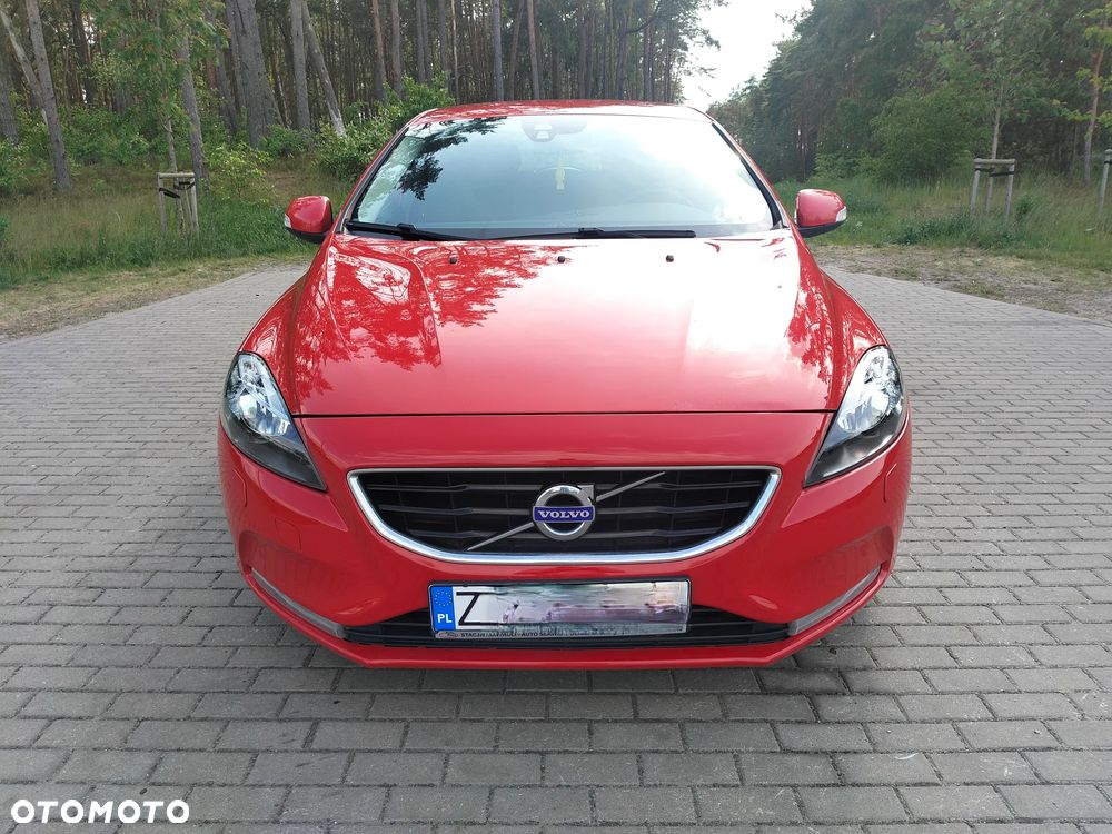 Volvo V40 D2 Momentum - 4