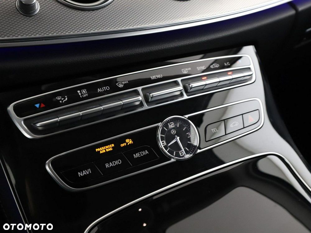 Mercedes-Benz Klasa E 250 9G-TRONIC Avantgarde - 29