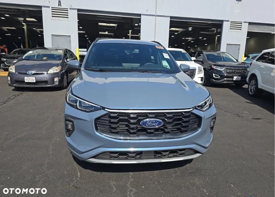 Ford Kuga - 2