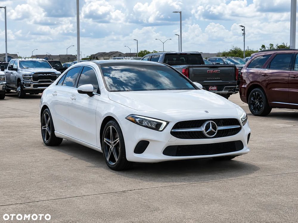 Mercedes-Benz Klasa A 220 4-Matic 7G-DCT - 3