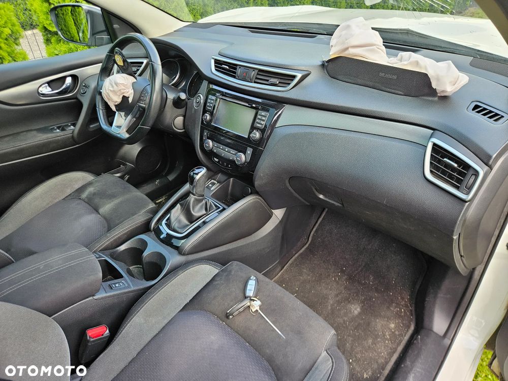 Nissan Qashqai 1.6 dCi Xtronic TEKNA - 10