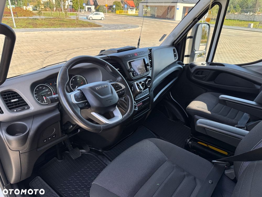 Iveco Daily 2023r Hi-Matic‼️70C18H‼️3.0 // Winda Dhollandia 1000KG // Plandeka 16 Palet 2x Firanka + Dach zsuwany ‼️Wysokość rampowa Full LED Tempomat Aktywny ACC Salon Polska  6.43mx2.45mx2.70m DMC7200KG Faktura Vat 23% - 35