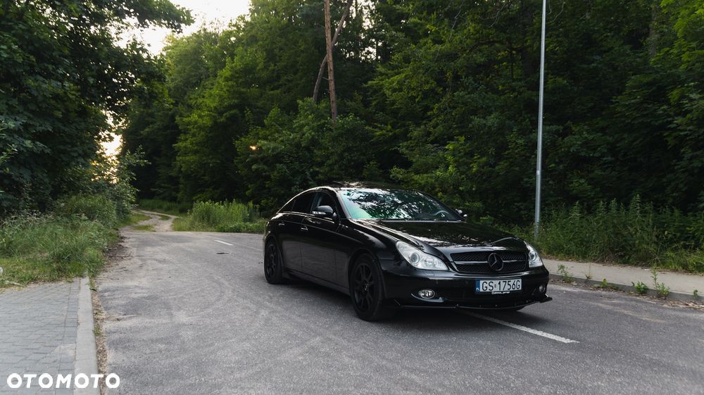 Mercedes-Benz CLS - 32