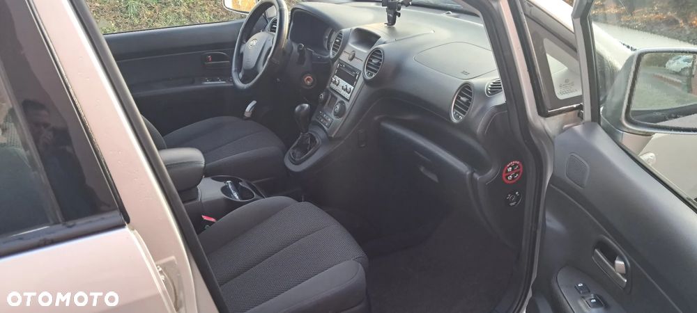 Kia Carens 2.0 CVVT EX Top - 8