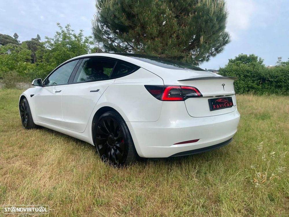 Tesla Model 3 - 24