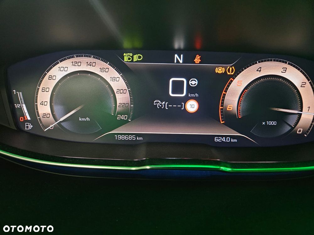 Peugeot 5008 1.5 BlueHDi GT S&S EAT8 - 17