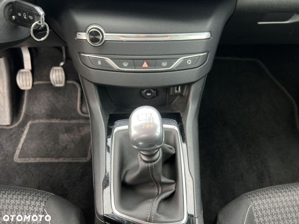 Peugeot 308 1.2 PureTech GPF Access S&S - 21