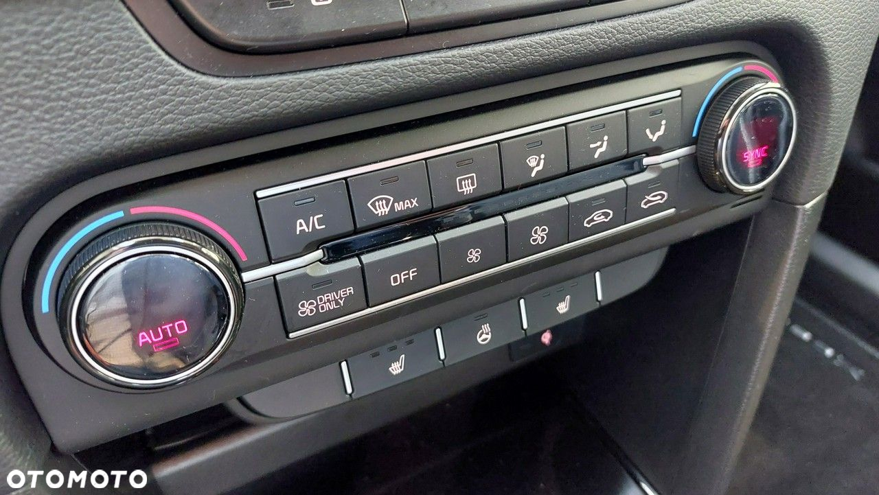 Kia XCeed - 19