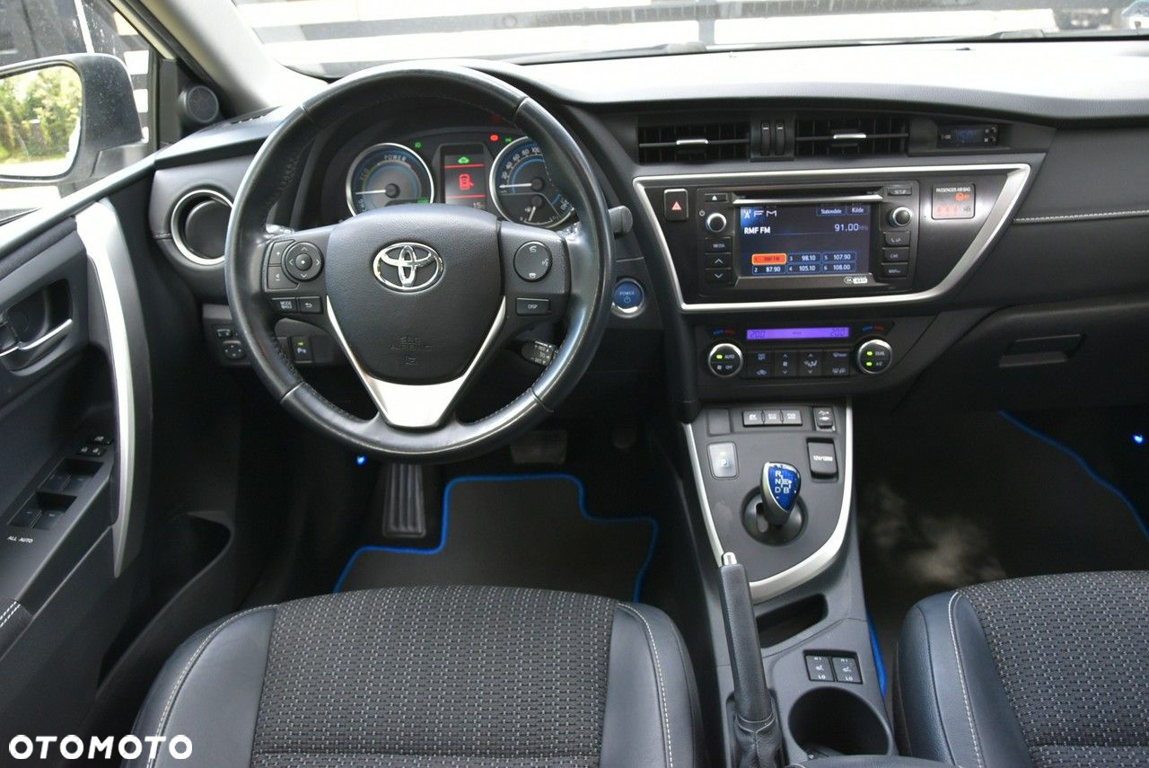 Toyota Auris 1.8 Hybrid Executive - 8