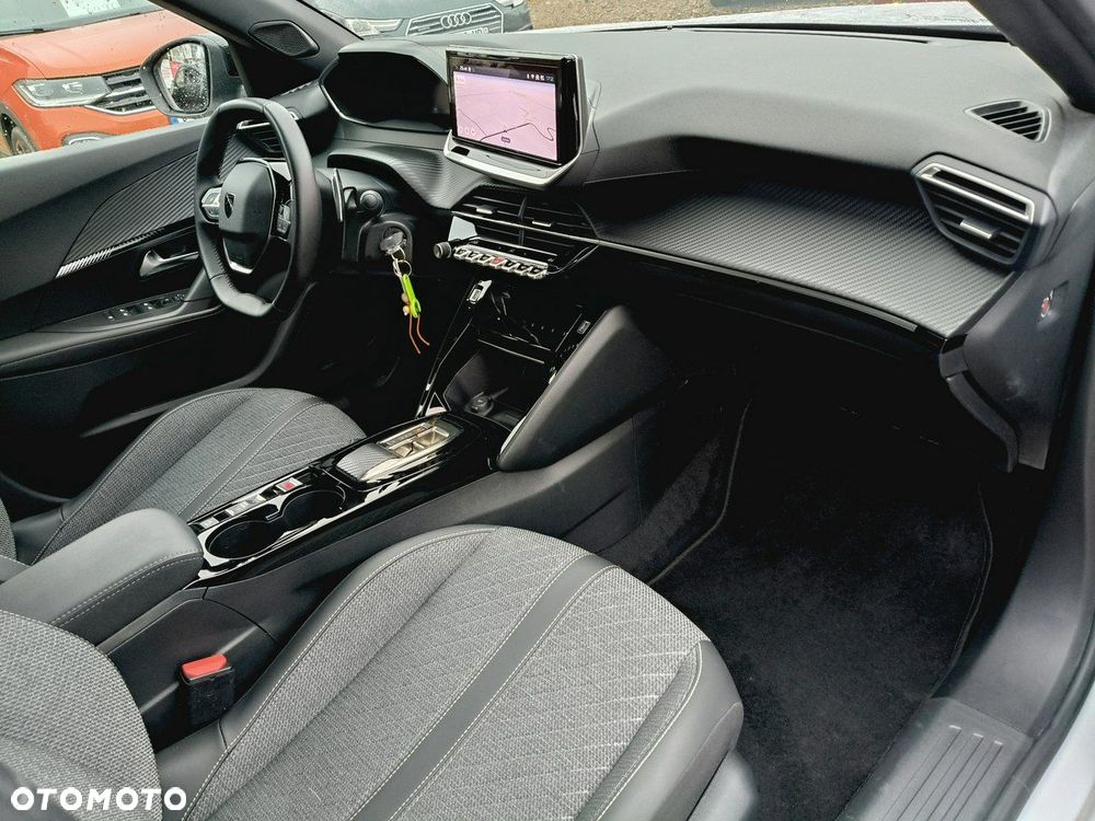 Peugeot 2008 - 11