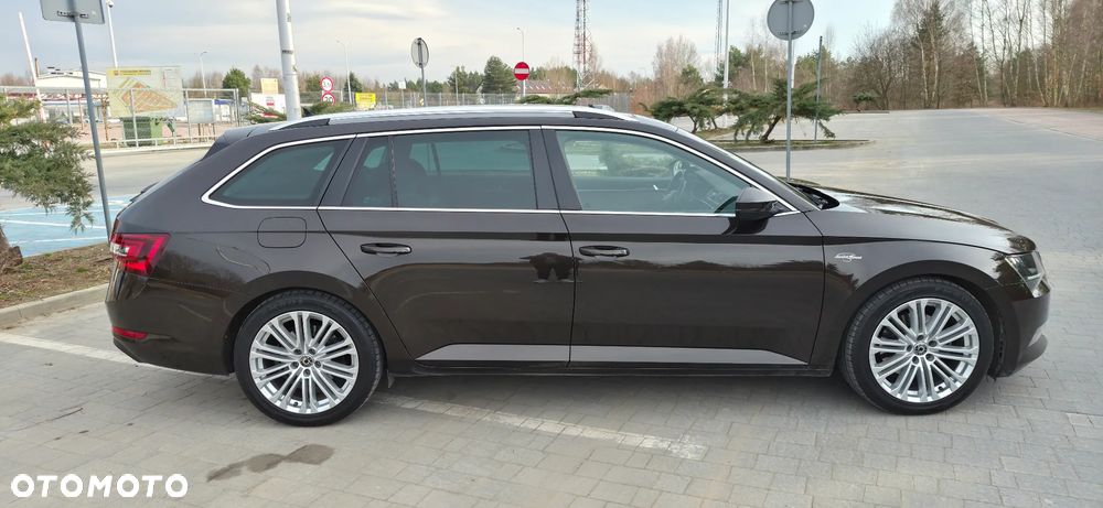 Skoda Superb 2.0 TDI L&K - 24