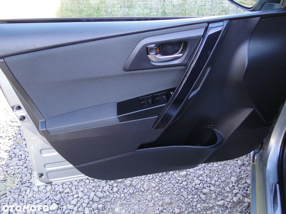 Toyota Auris 1.8 VVT-i Automatik Edition-S - 27