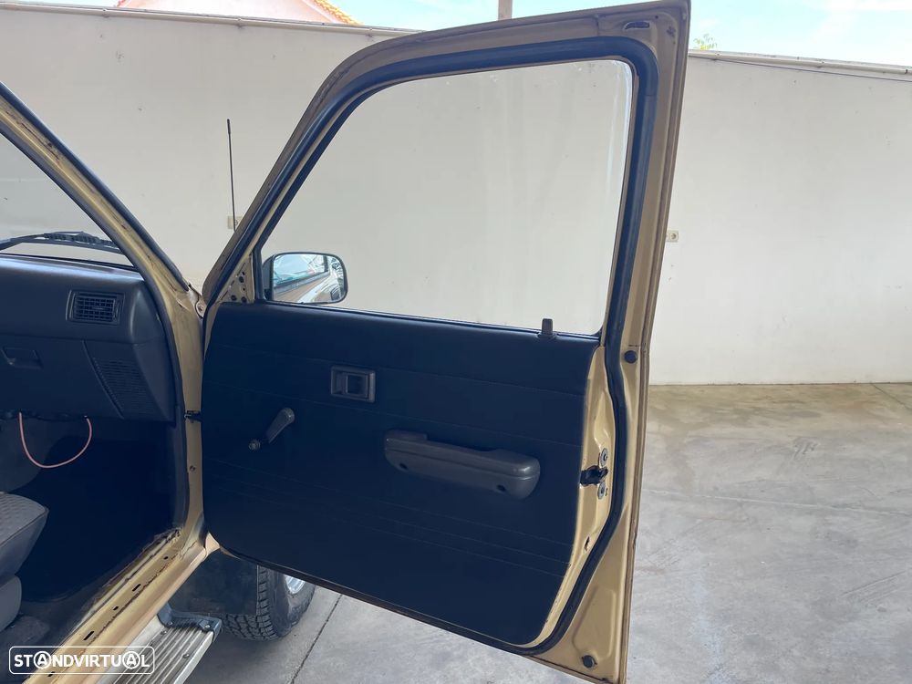Toyota HILUX 2.4 D 4x4 C/DUPLA - 13