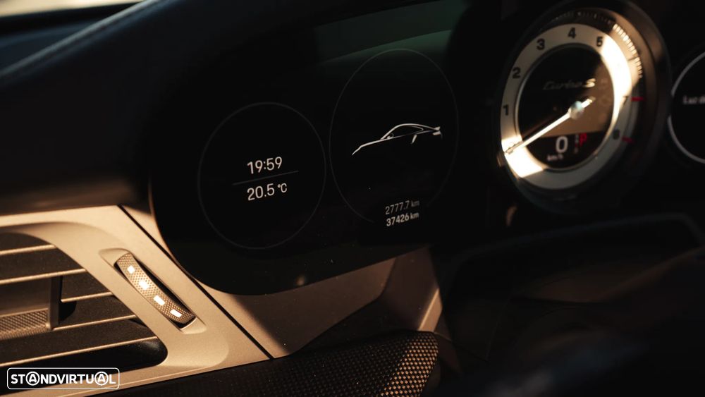 Porsche 911 (992) Turbo S - 13