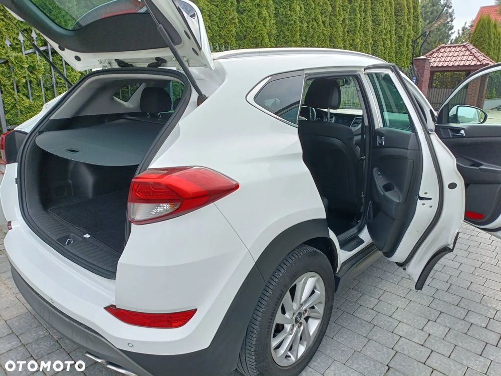 Hyundai Tucson 2.0 CRDI BlueDrive Style 2WD - 6