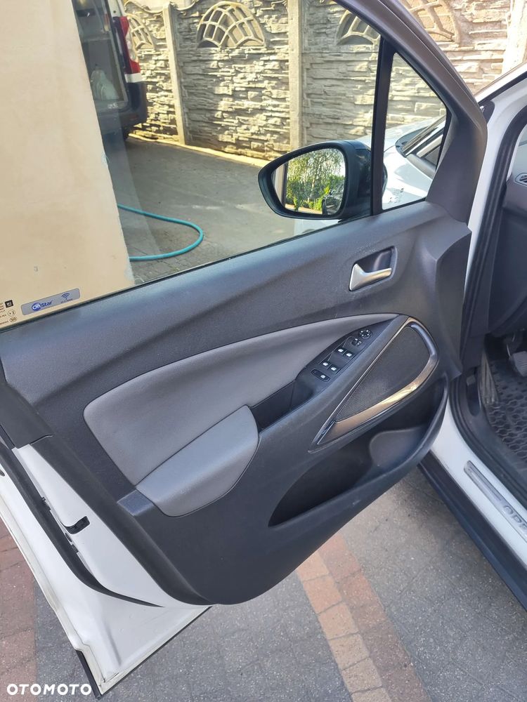 Opel Crossland X - 8
